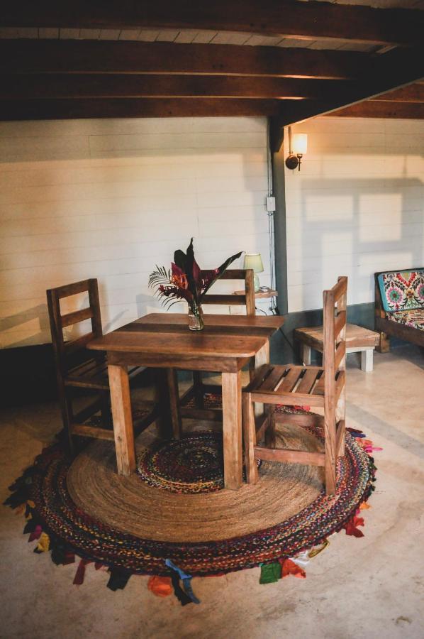 Lost Boyz Hostel Playa Santa Teresa  Ngoại thất bức ảnh