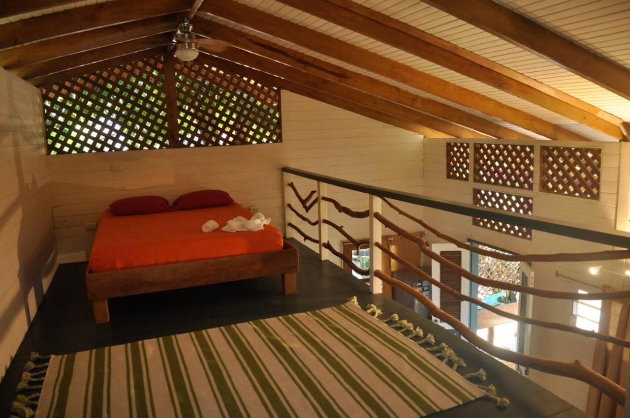 Lost Boyz Hostel Playa Santa Teresa  Ngoại thất bức ảnh