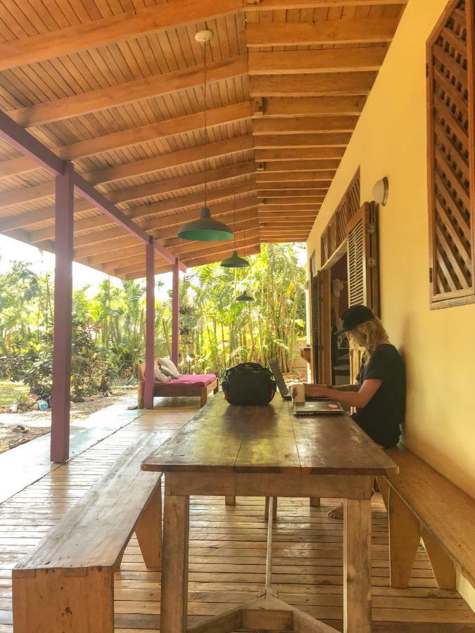 Lost Boyz Hostel Playa Santa Teresa  Ngoại thất bức ảnh